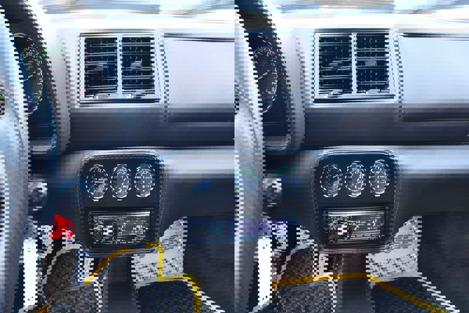 Used 1997 Ferrari F355 Spider image 26