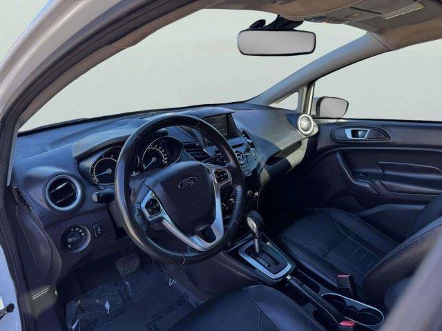 Used 2014 Ford Fiesta Titanium FWD image 21