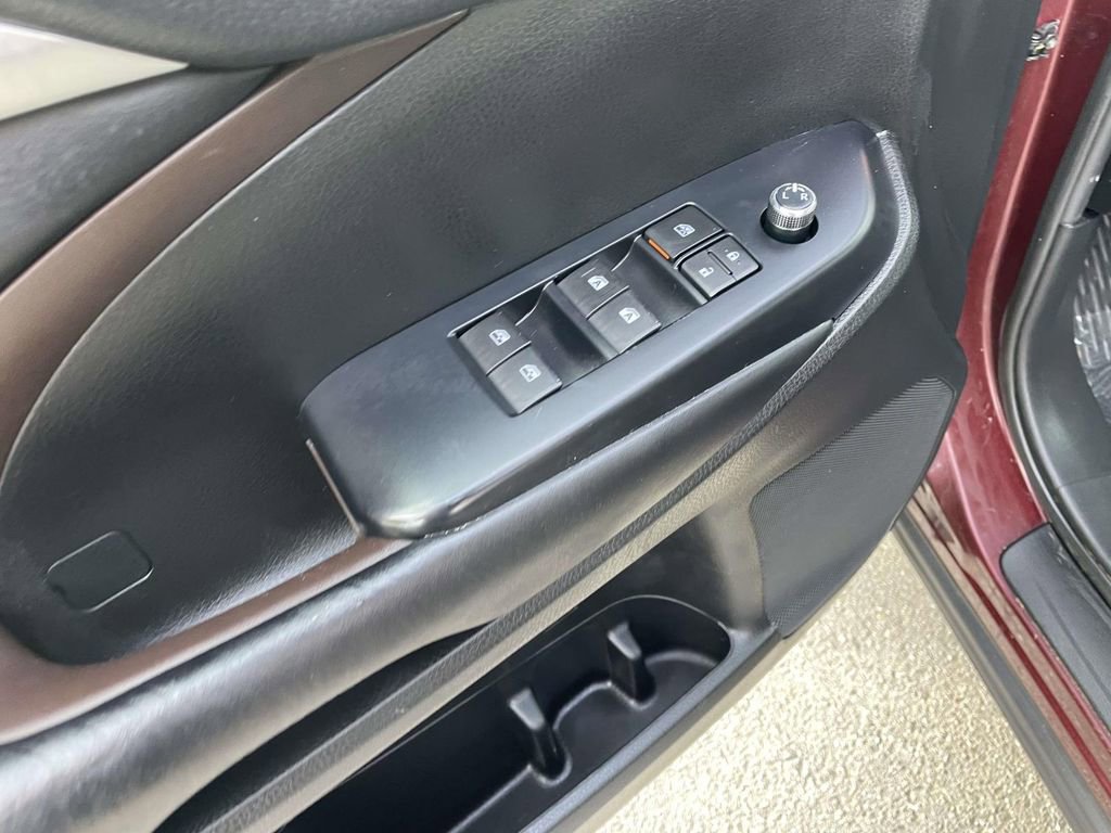 Used 2019 Toyota Highlander XLE image 27