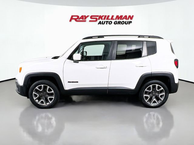 Used 2016 Jeep Renegade Latitude image 4