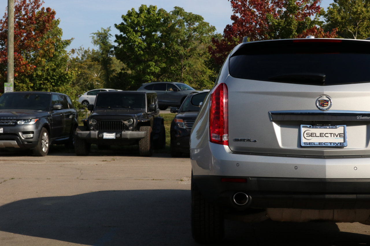 Used 2015 Cadillac SRX Luxury w/ Driver Awareness Package image 10