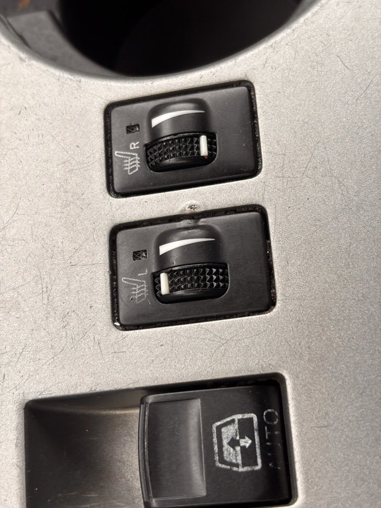 Used 2013 Toyota 4Runner Limited image 23