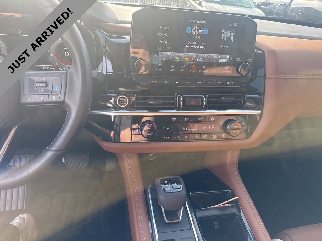 Certified 2023 Nissan Pathfinder Platinum w/ Black Appearance Package image 11