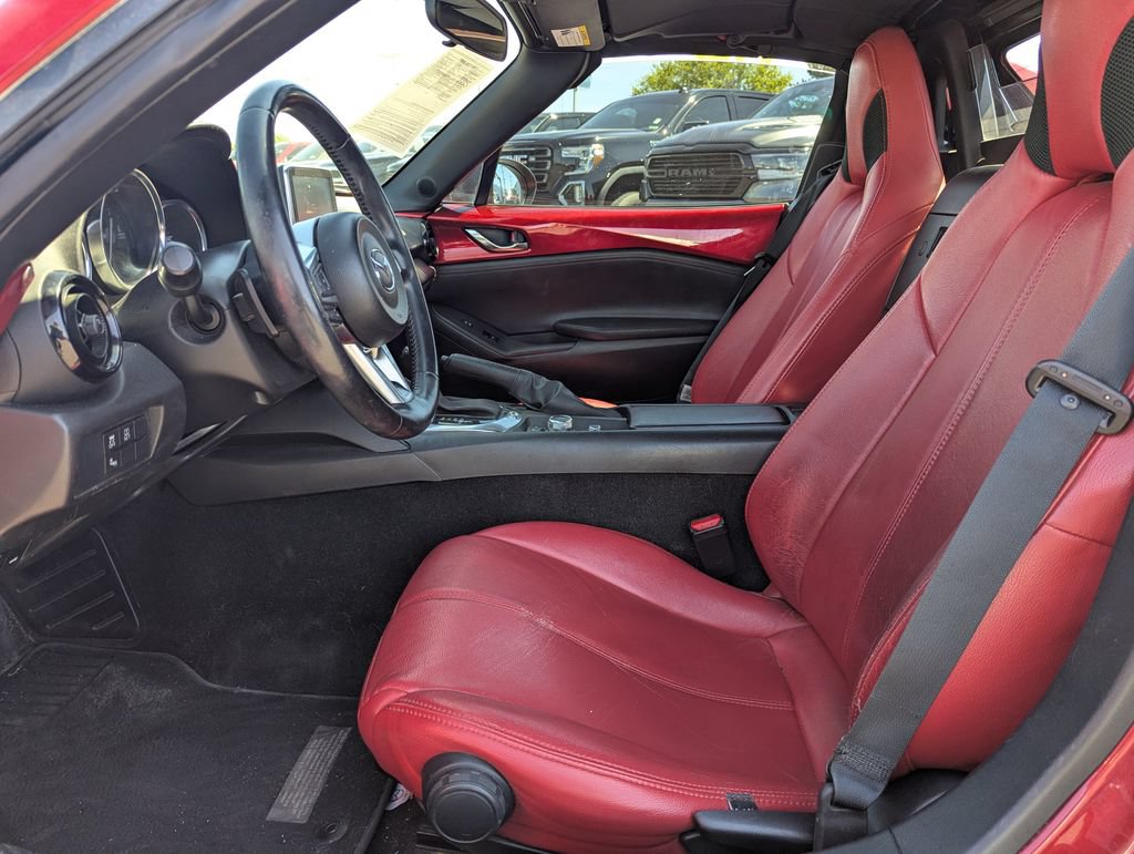 Used 2017 MAZDA MX-5 Miata RF Club w/ Appearance Package RWD image 25