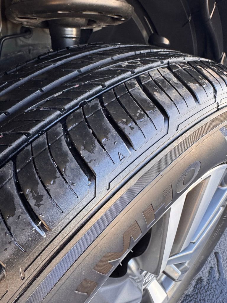 Used 2025 Nissan Pathfinder SL image 32