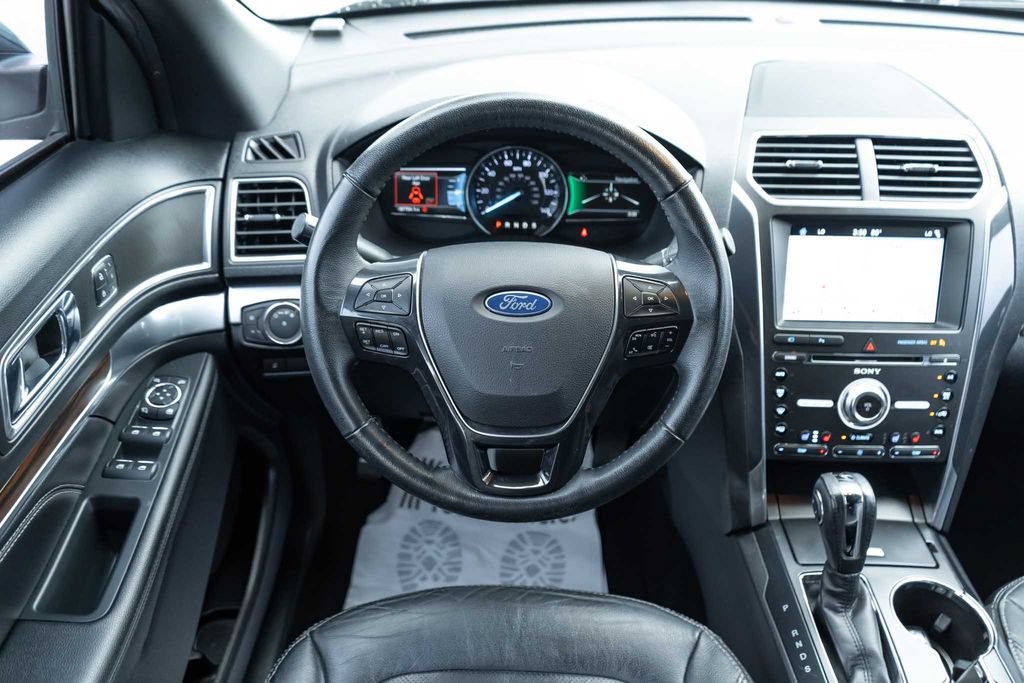 Used 2018 Ford Explorer Limited FWD image 17