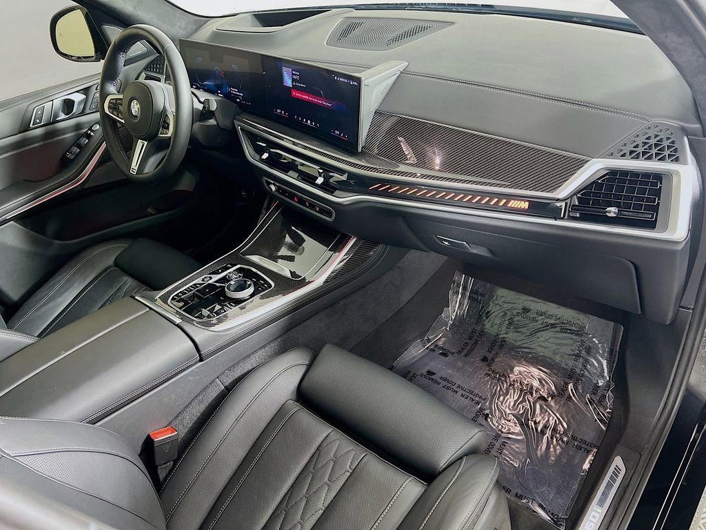 Used 2025 BMW X7 M60i w/ Executive Package image 33