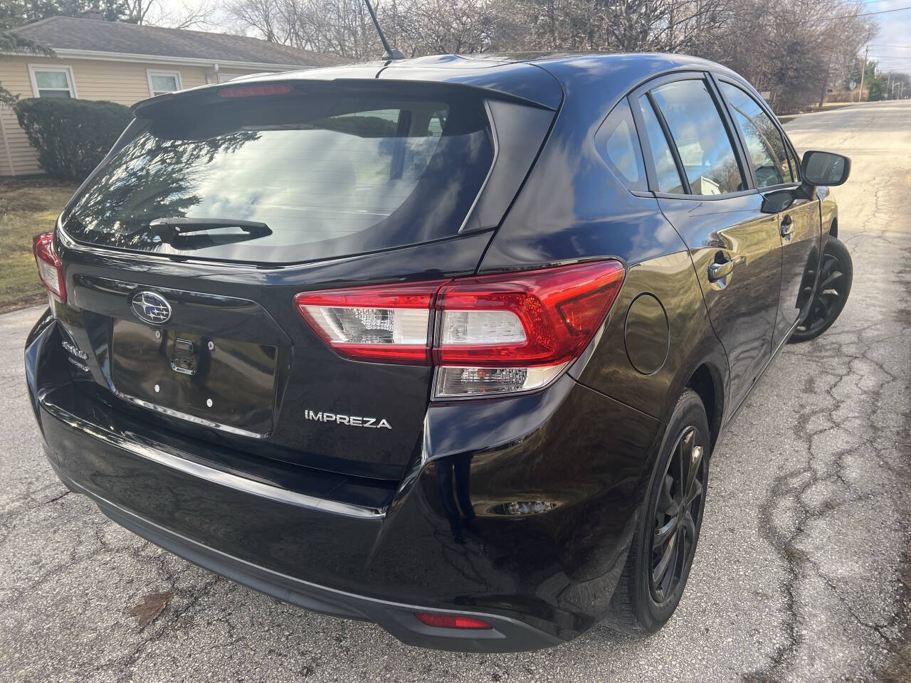 Used 2018 Subaru Impreza 2.0i AWD/4WD image 6