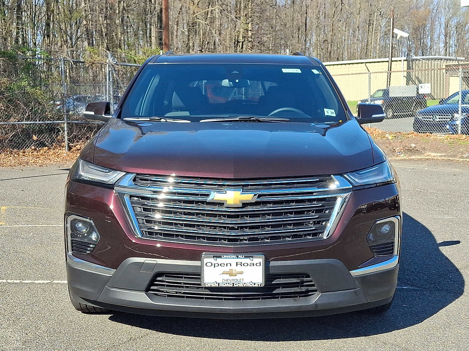 Used 2023 Chevrolet Traverse LT AWD/4WD image 2