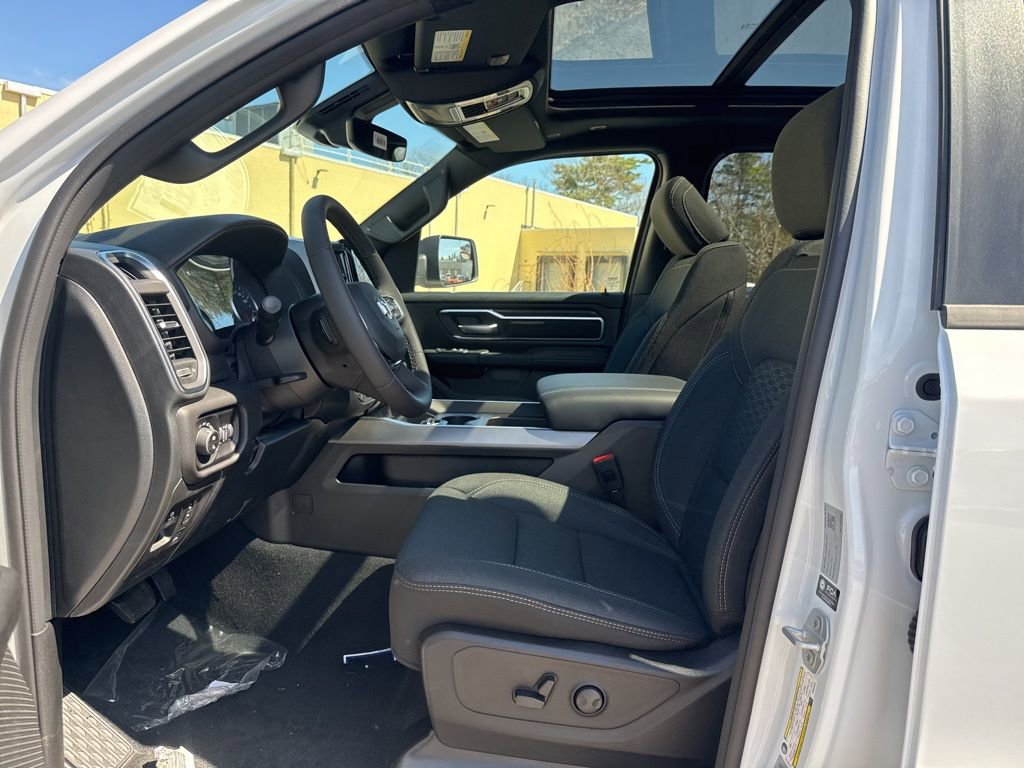 New 2026 RAM 1500 4x4 Crew Cab image 19