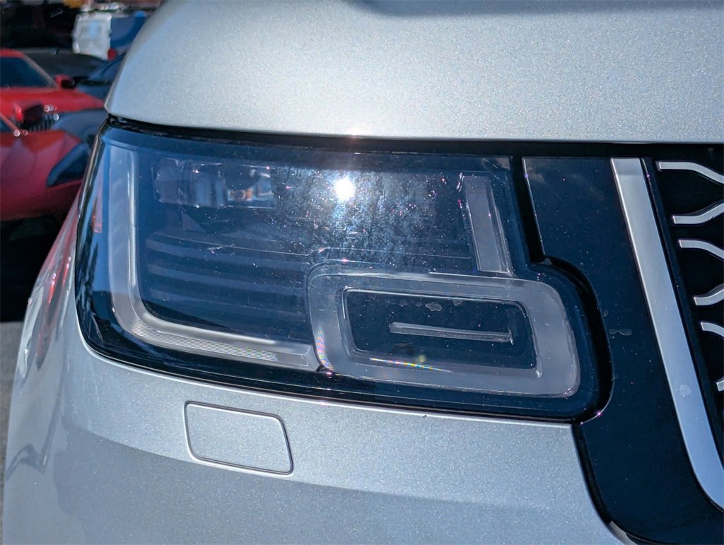 Used 2020 Land Rover Range Rover HSE image 29