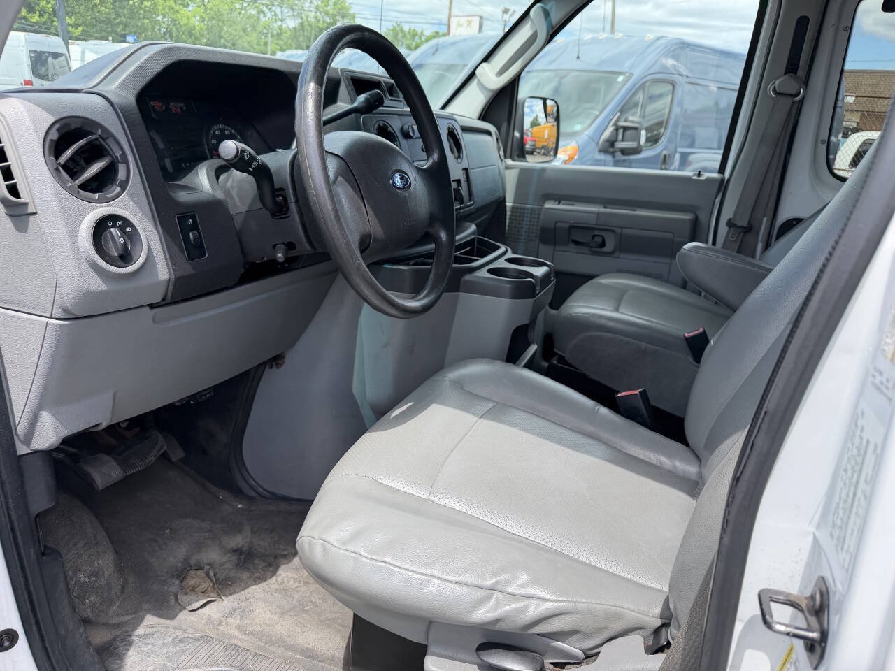 Used 2012 Ford E-350 and Econoline 350 XL w/ PWR Windows & Locks Group RWD image 10