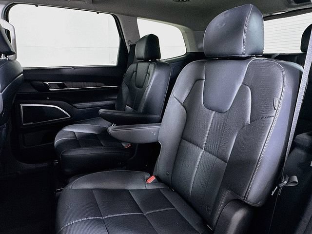 Used 2024 Kia Telluride EX w/ EX Captain's Chair Package AWD/4WD image 24