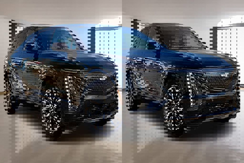 New 2026 Cadillac Lyriq Premium Sport image 2