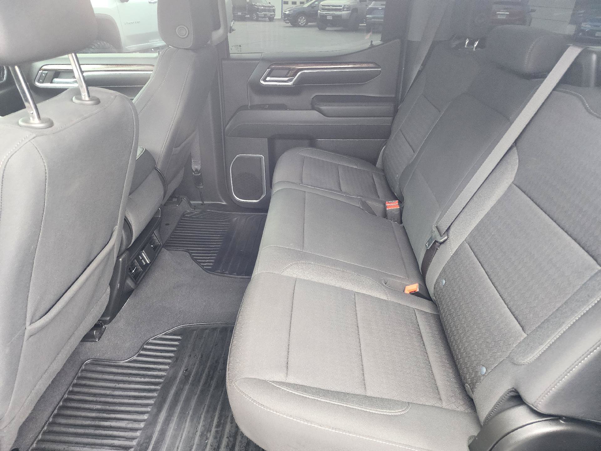 Used 2023 GMC Sierra 1500 SLE AWD/4WD image 9