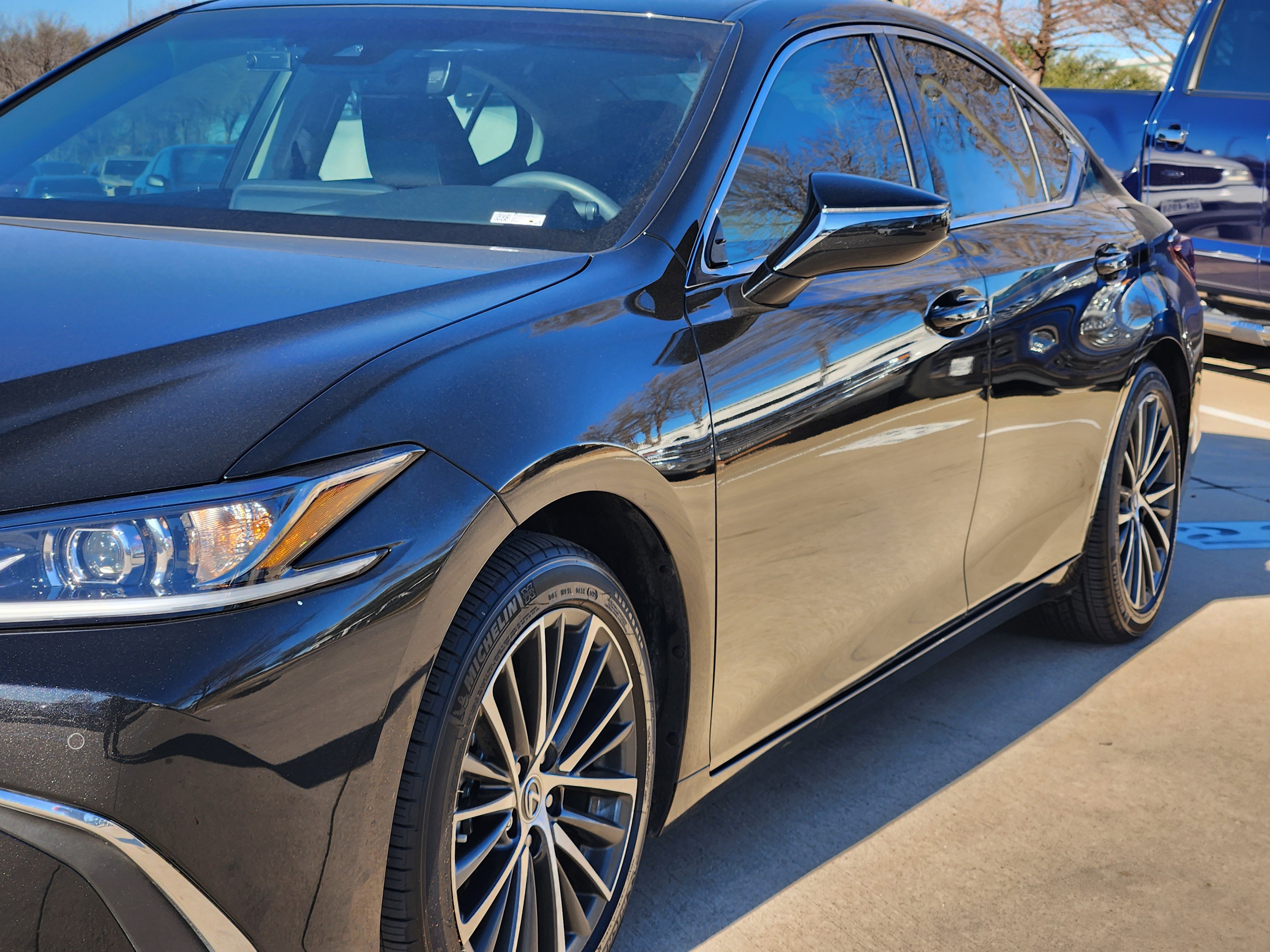 Certified 2023 Lexus ES 350 w/ Premium Package image 9