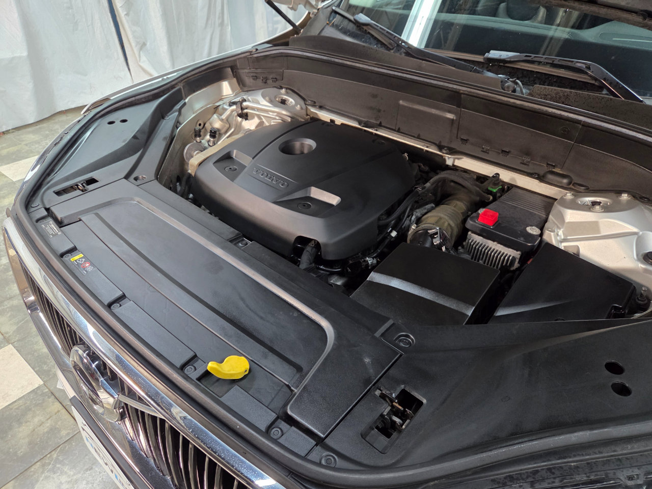 Used 2018 Volvo XC90 T6 Momentum w/ Convenience Package image 7