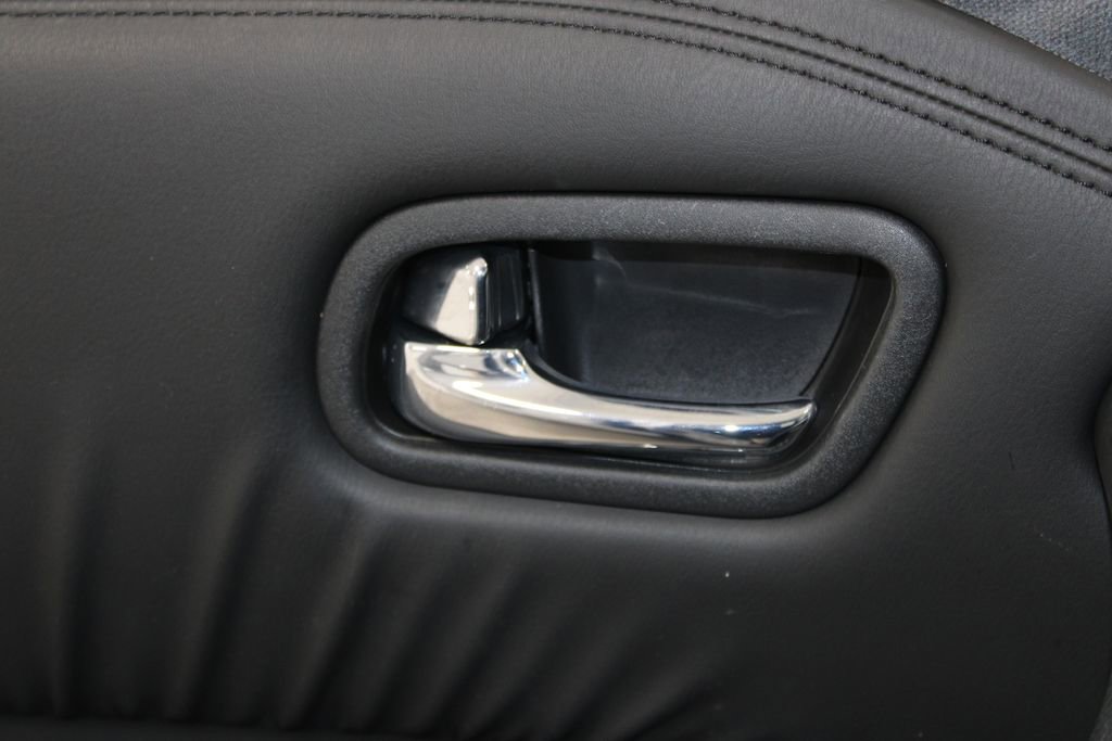 Used 2024 Nissan Armada SV AWD/4WD image 41