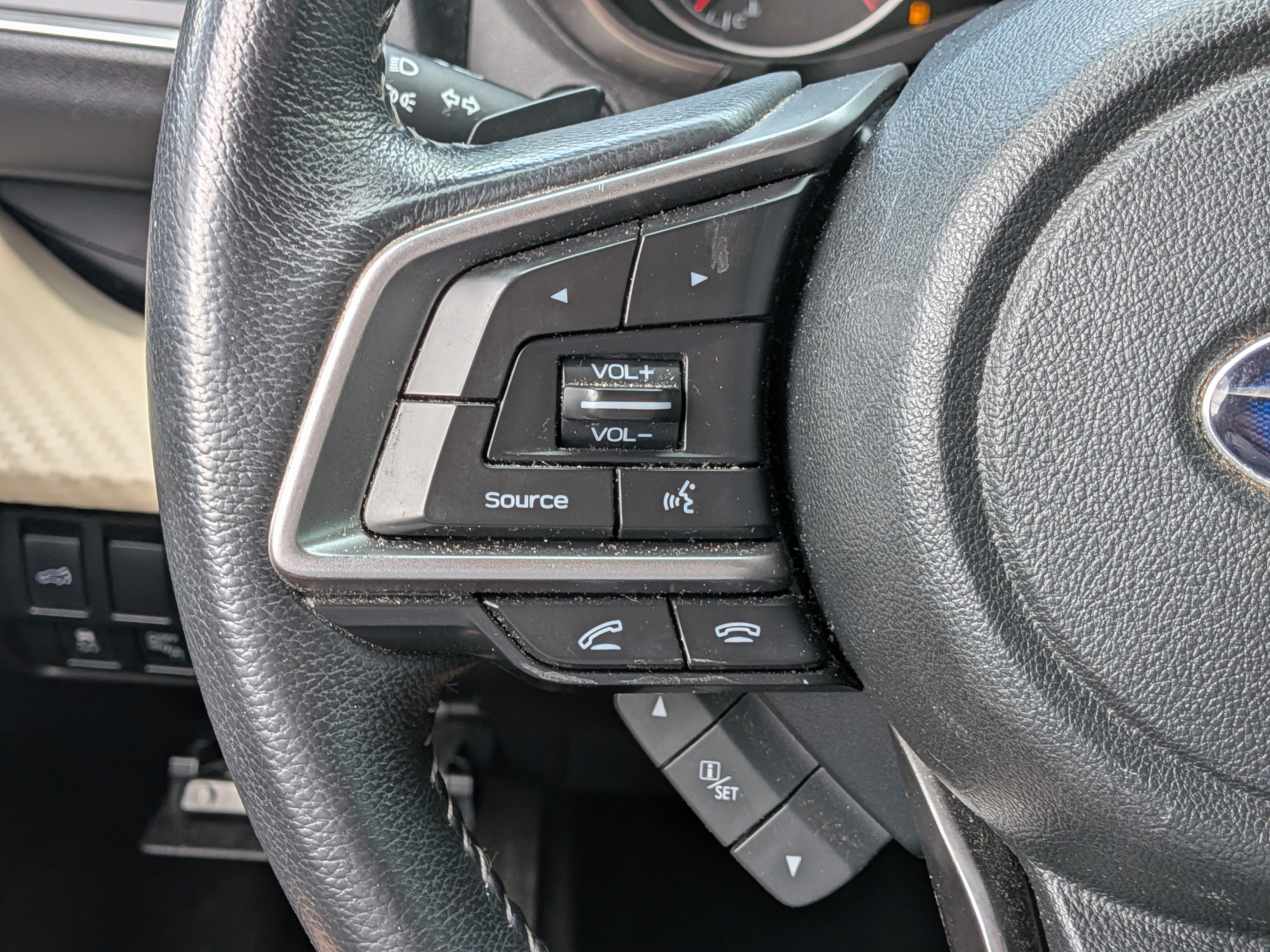 Used 2019 Subaru Ascent Premium AWD/4WD image 25