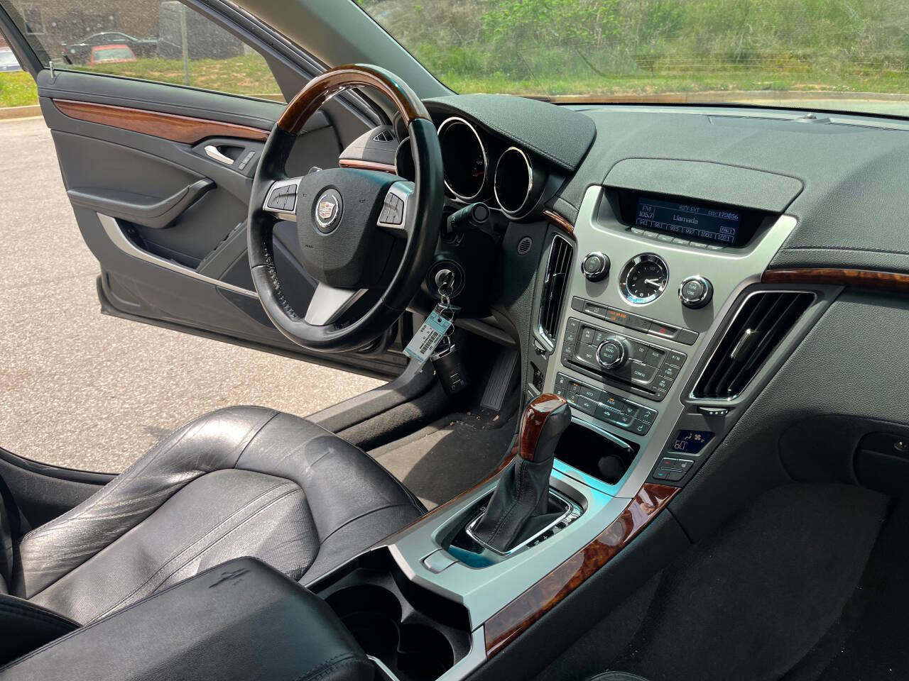 Used 2010 Cadillac CTS Luxury RWD image 15