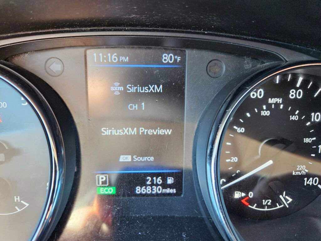 Used 2018 Nissan Rogue SV image 20