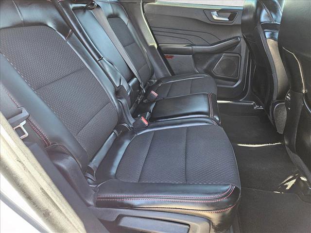 Used 2025 Ford Escape ST-Line Select AWD/4WD image 19