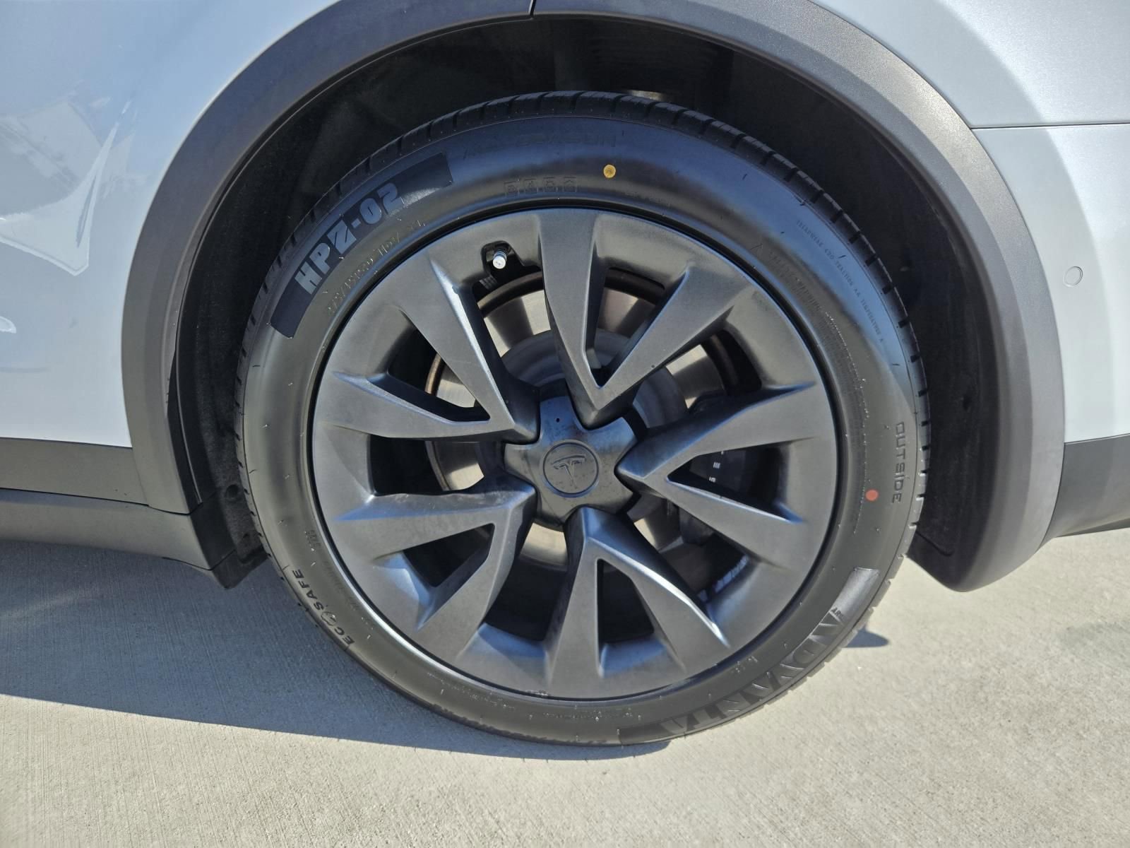 Used 2022 Tesla Model X Plaid image 26