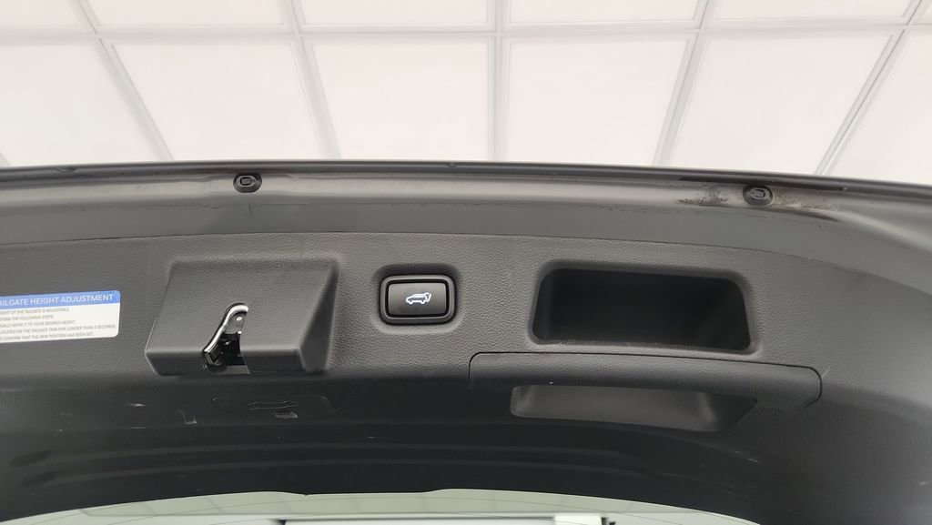 Used 2023 Hyundai Santa Fe Calligraphy image 22