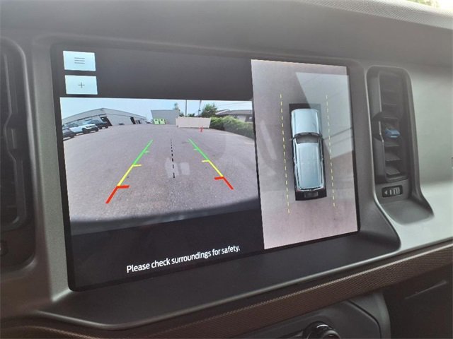 Used 2022 Ford Bronco Outer Banks image 18