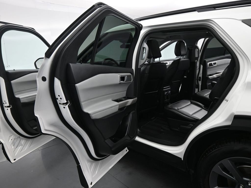 Certified 2023 Ford Explorer XLT w/ Equipment Group 202A image 18
