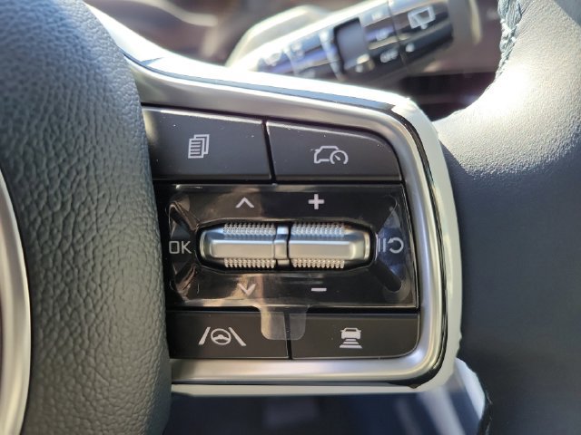 New 2026 Kia Carnival EX FWD image 23