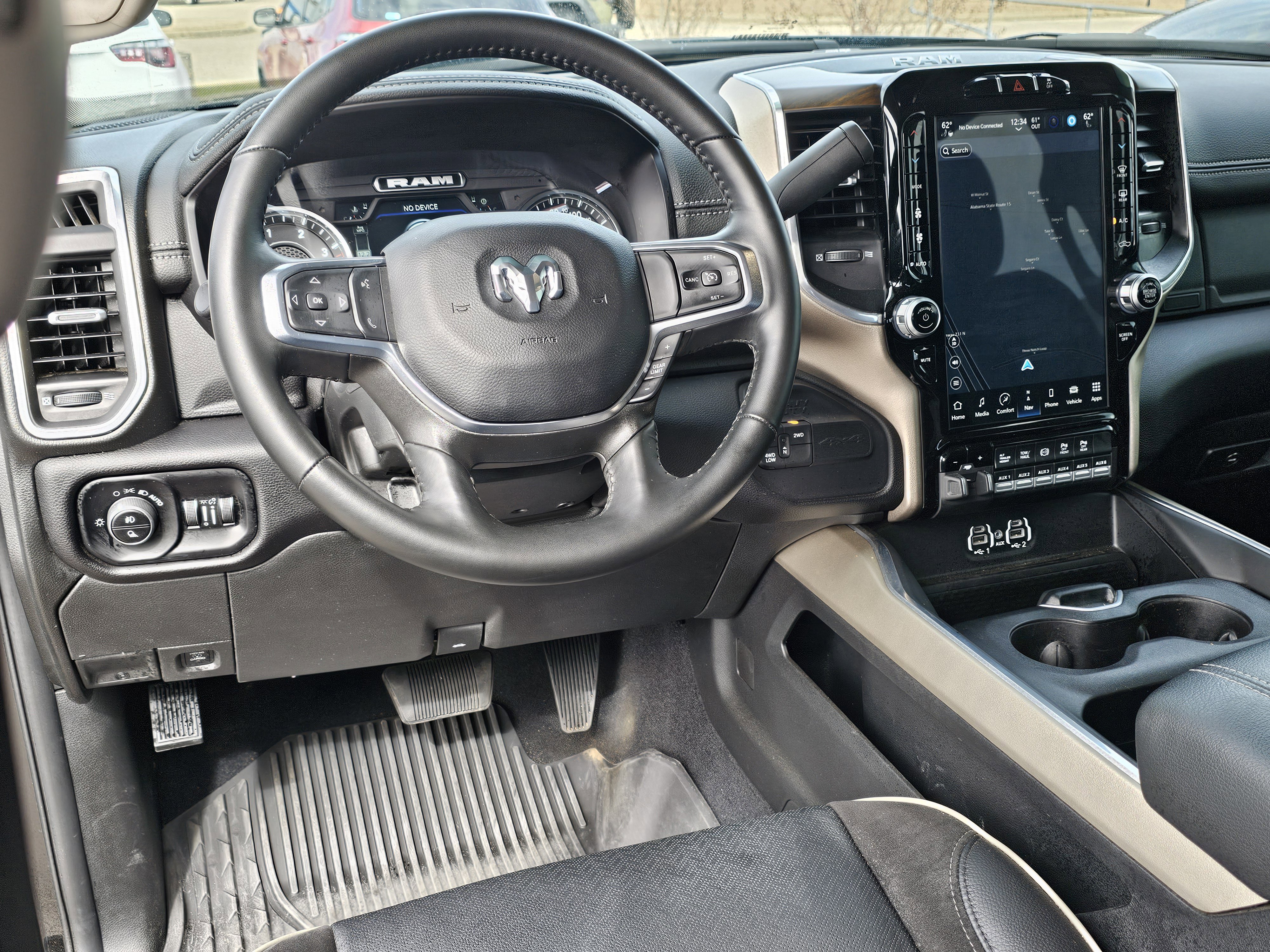 Used 2024 RAM 3500 Laramie w/ Towing Technology Group image 36