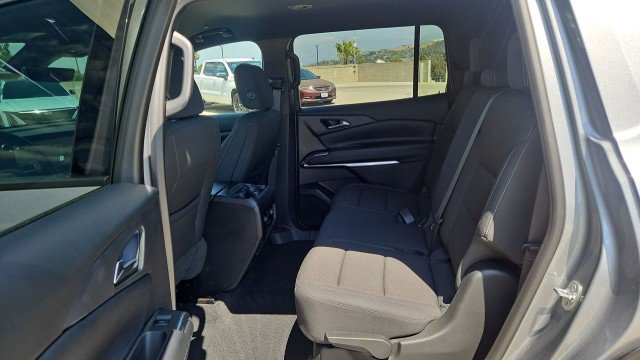 Used 2026 Chevrolet Traverse LT w/ Driver Confidence Package FWD image 25