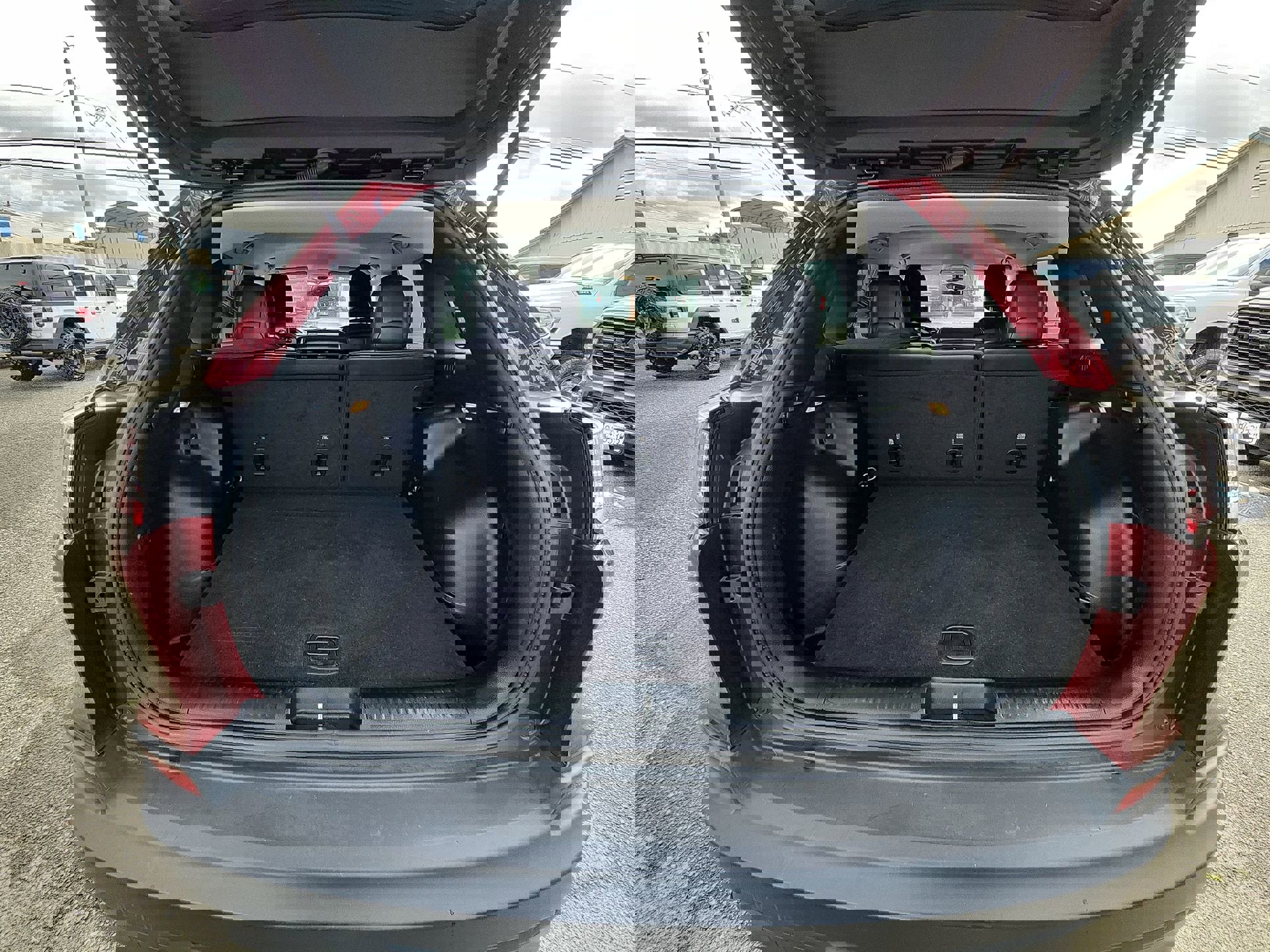 Certified 2019 Jeep Cherokee Latitude Plus image 19