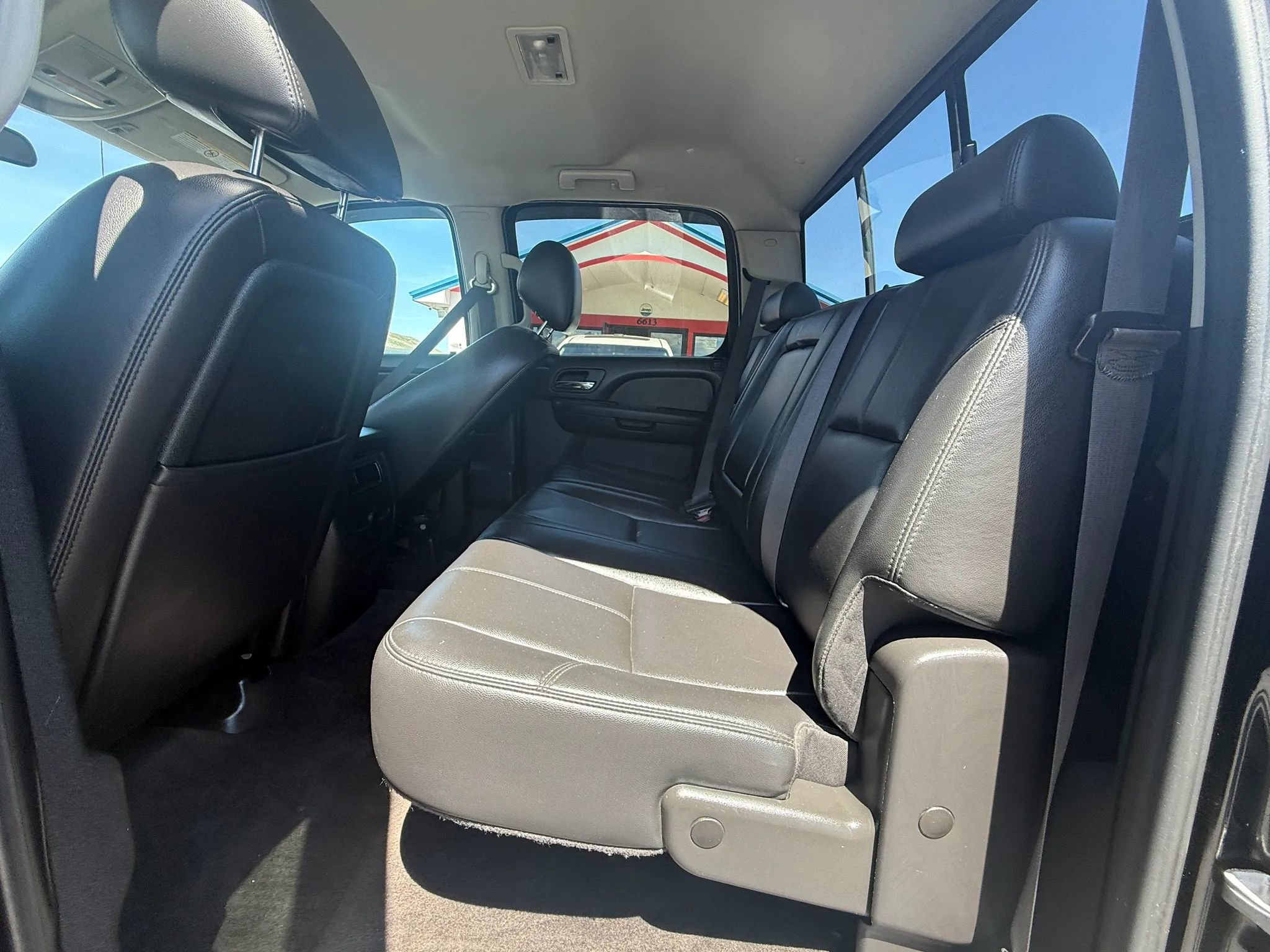 Used 2011 GMC Sierra 2500 SLT w/ Suspension Package, Off-Road AWD/4WD image 12