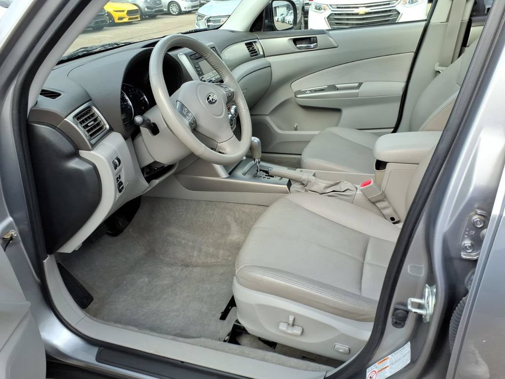 Used 2010 Subaru Forester 2.5X Limited AWD/4WD image 10