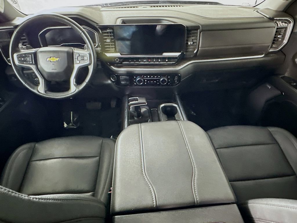 Used 2024 Chevrolet Silverado 1500 LTZ AWD/4WD image 16