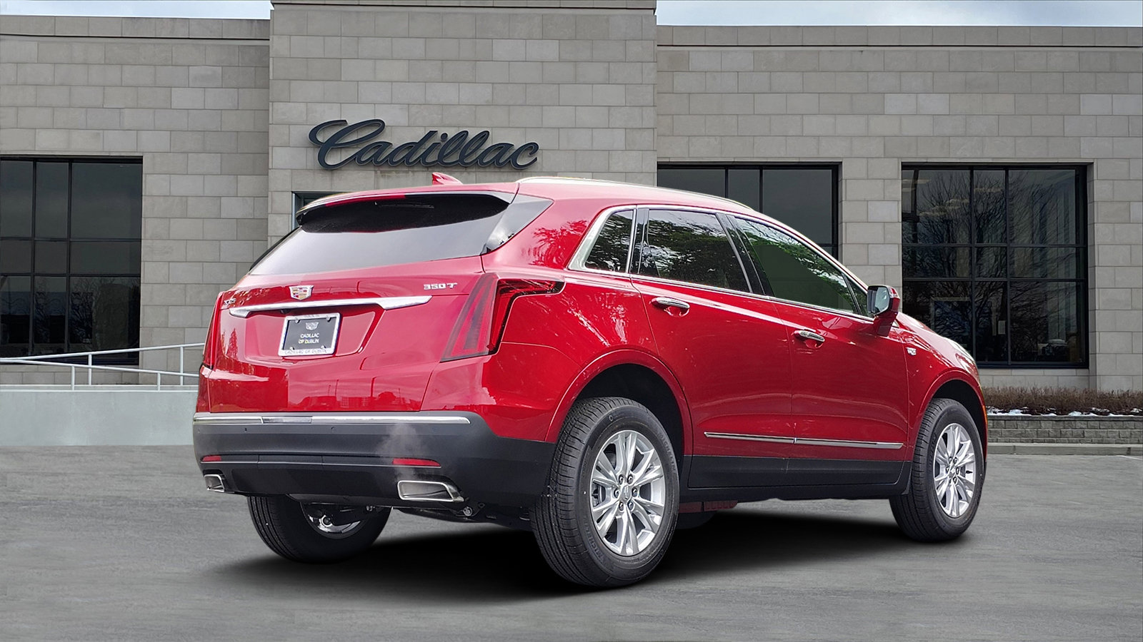 New 2025 Cadillac XT5 Luxury image 3