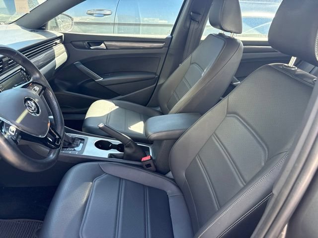 Used 2021 Volkswagen Passat 2.0T R-Line FWD image 7
