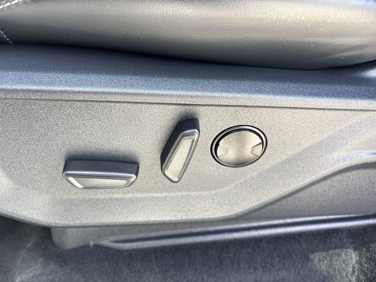 Certified 2025 Ford Expedition Platinum AWD/4WD image 21