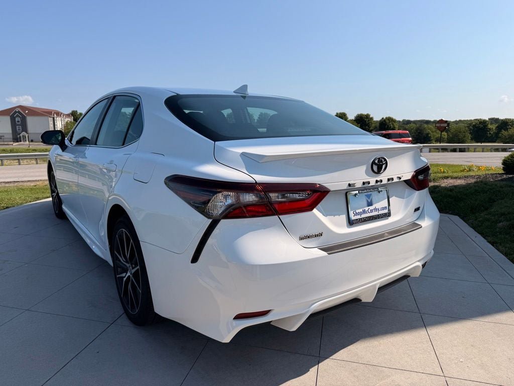 Used 2023 Toyota Camry SE w/ Convenience Package FWD image 3