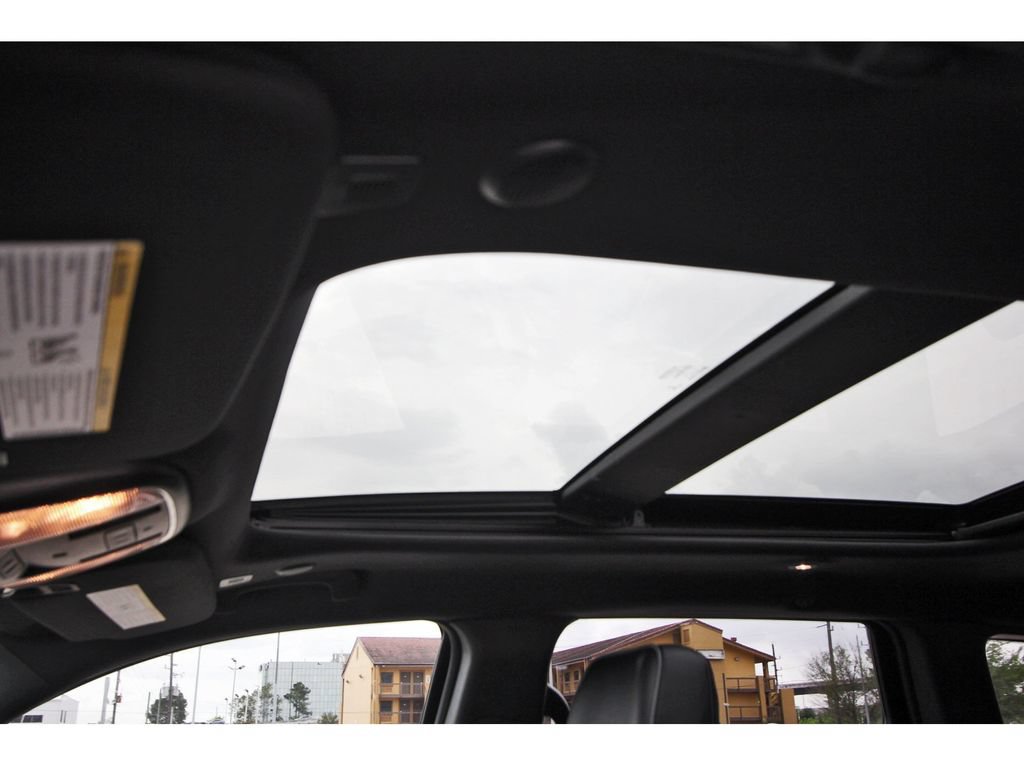 Used 2021 Jeep Grand Cherokee Overland RWD image 26