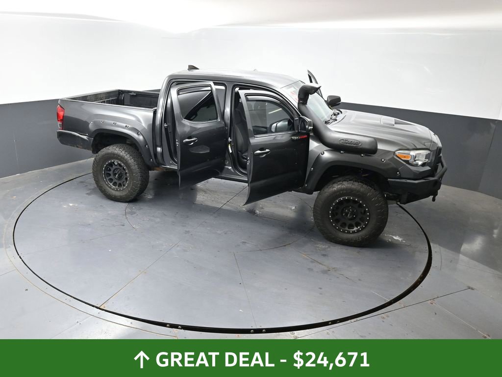 Used 2016 Toyota Tacoma TRD Sport w/ Towing Package AWD/4WD image 58