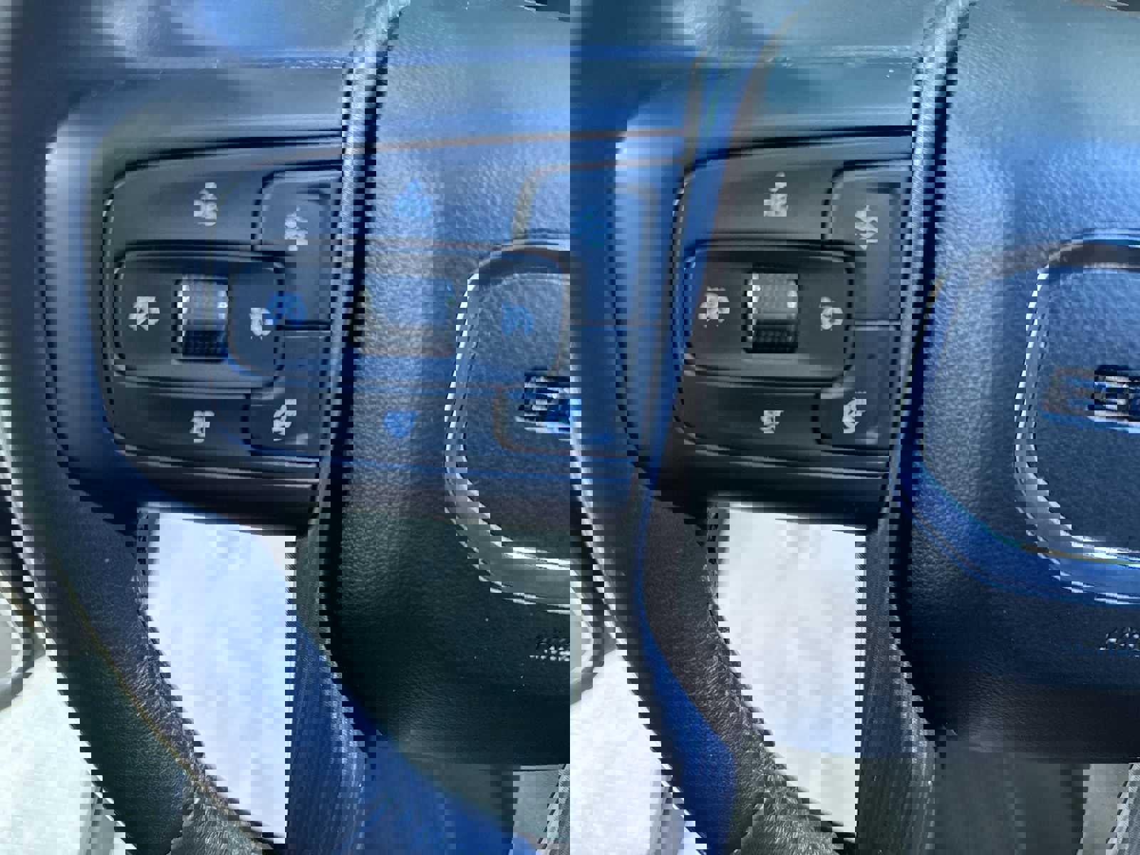 Used 2024 GMC Sierra 2500 Denali Ultimate image 19