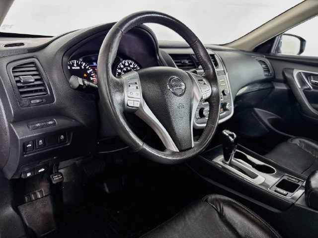 Used 2017 Nissan Altima 2.5 SL FWD image 19