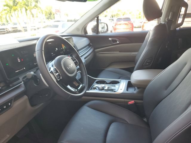 Certified 2025 Kia Carnival EX FWD image 17