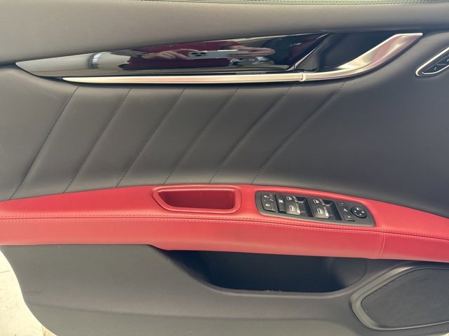 Used 2022 Maserati Ghibli Modena Q4 image 17
