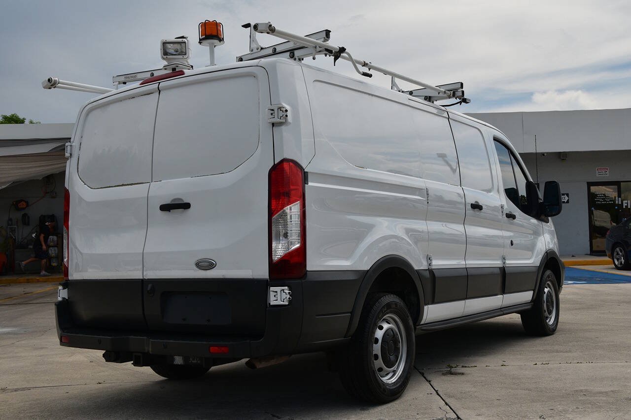 Used 2015 Ford Transit 250 130 Low Roof RWD image 7