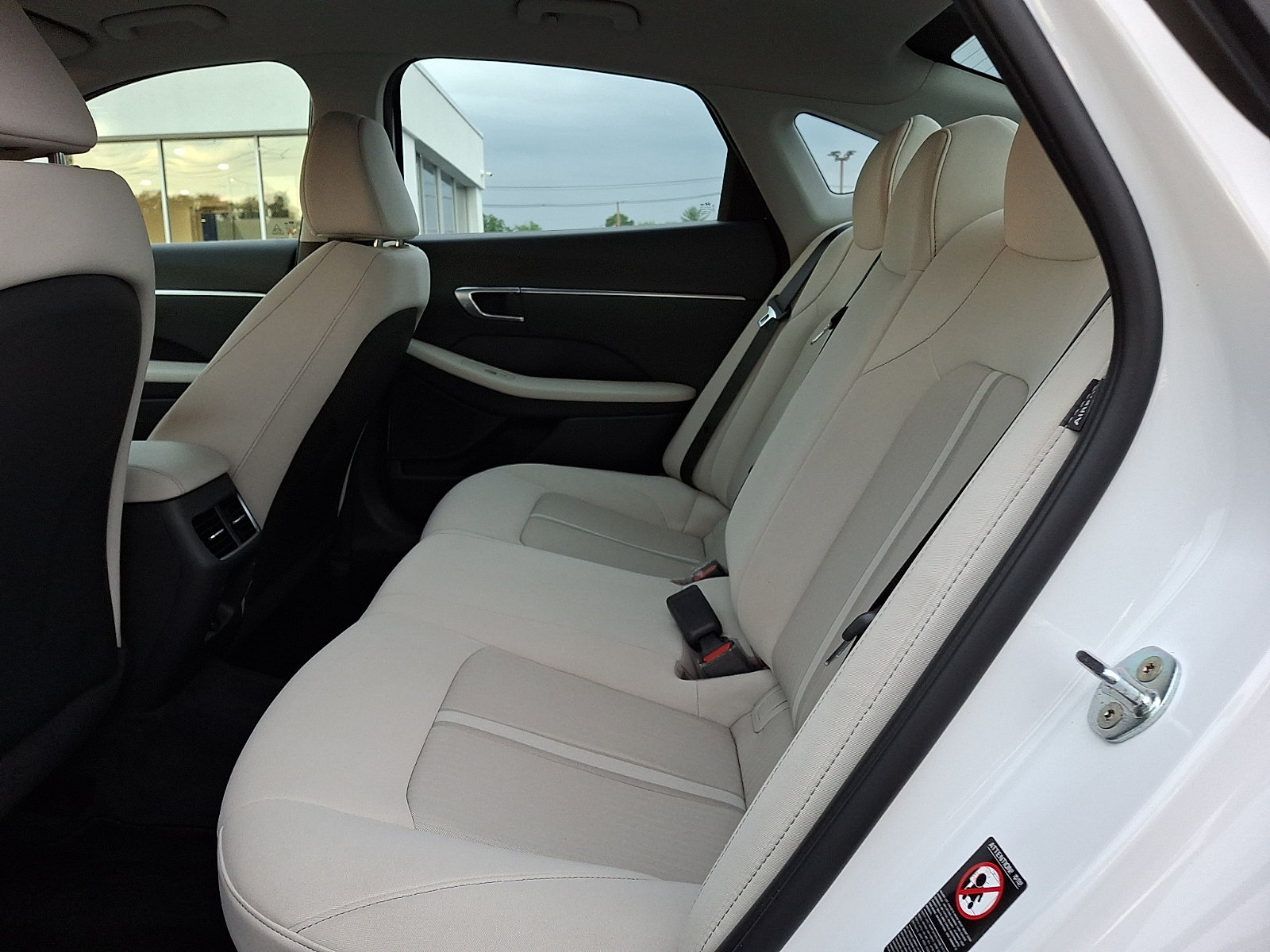 Certified 2022 Hyundai Sonata SEL w/ Cargo Package FWD image 10