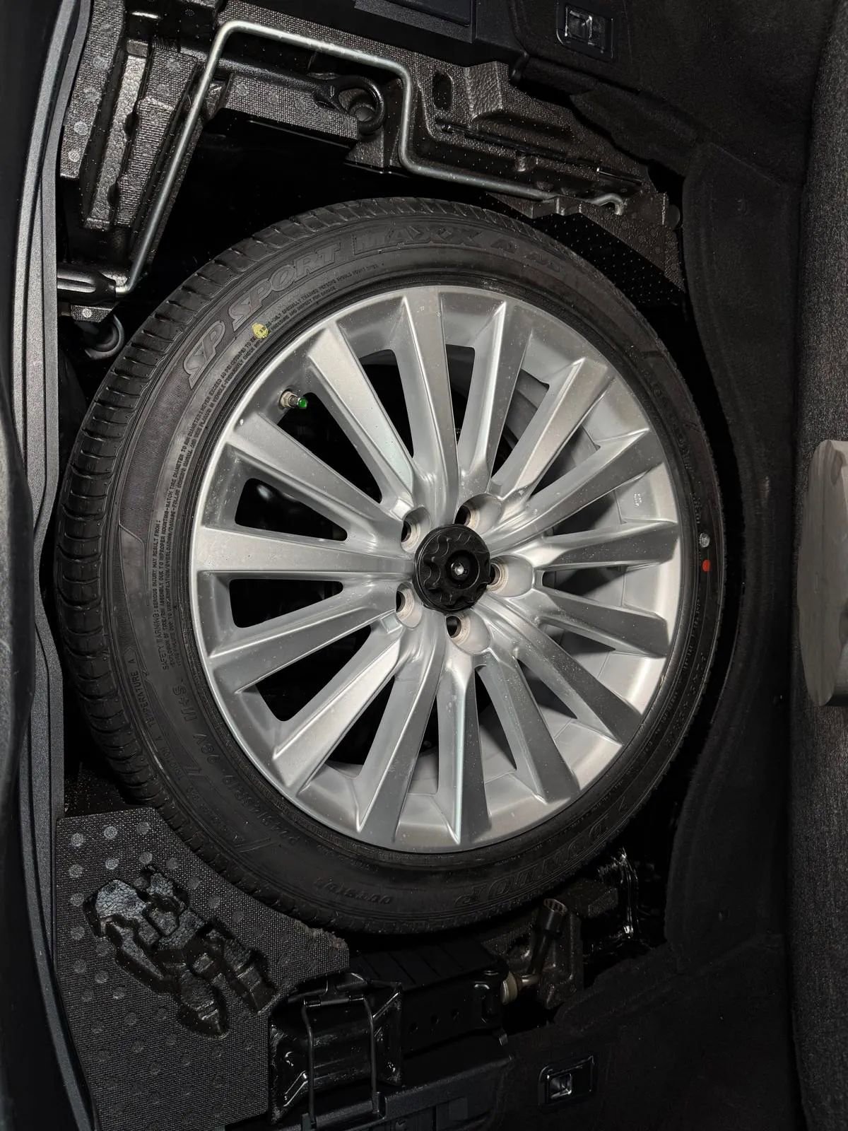 Used 2013 Lexus LS 460 w/ Comfort Pkg RWD image 12